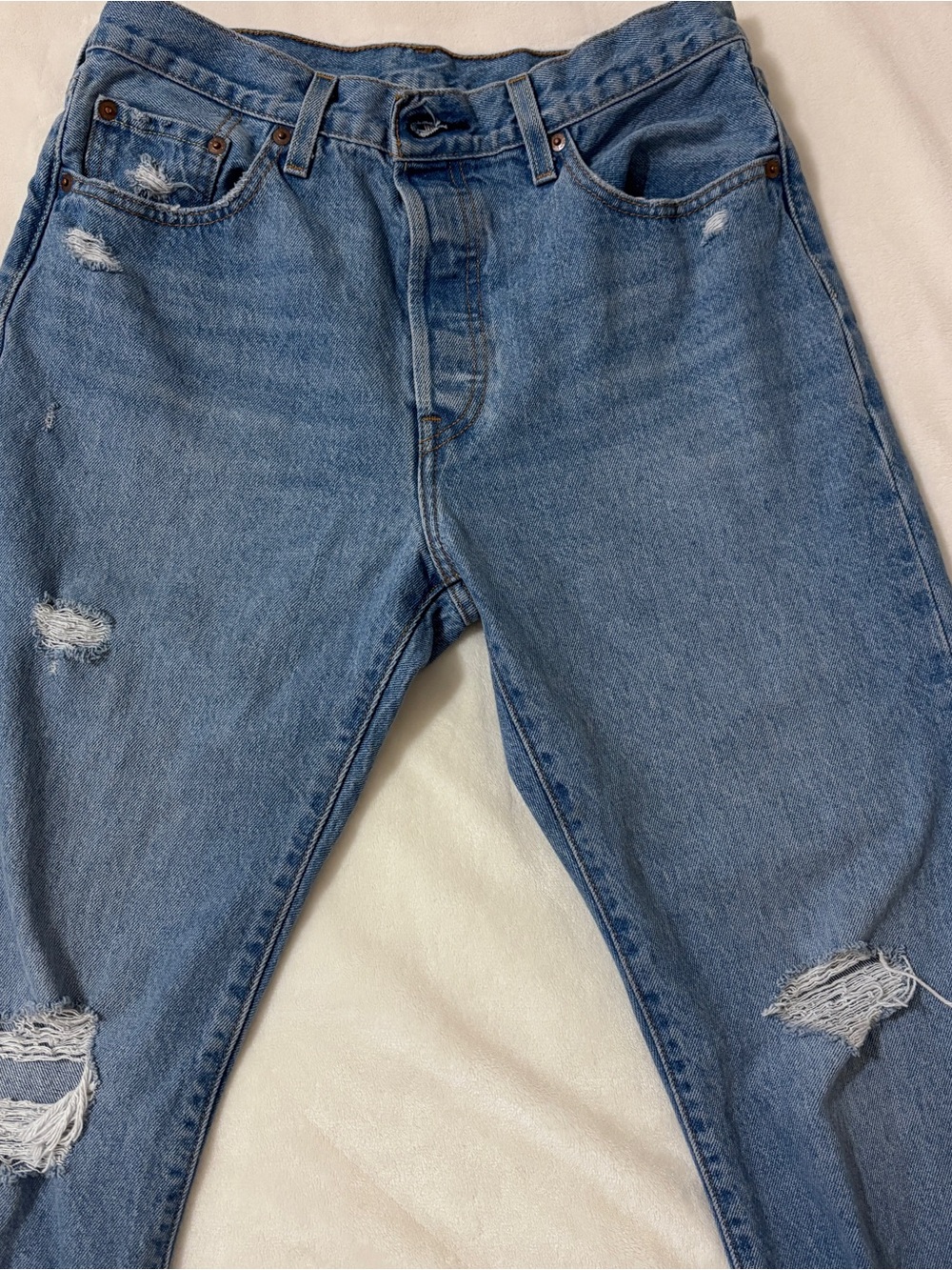 Men’s Levi’s 501 Blue Distressed Jeans
